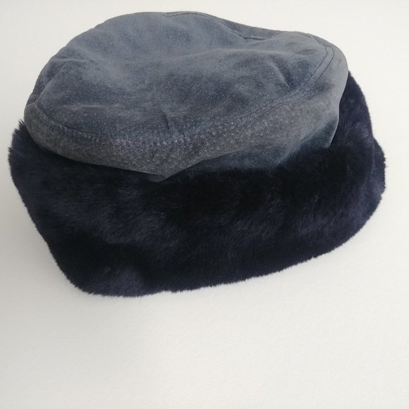 Blue suede and faux fur winter hat - Picture 5 of 12